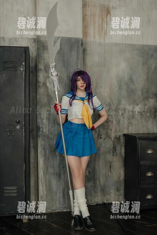 Alina Becker女孩走过路过，下载不收费！